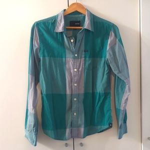 Long sleeved Hurley Button Down